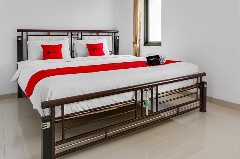Wisma tamu Reddoorz Near Jawa Timur Park 3 2*