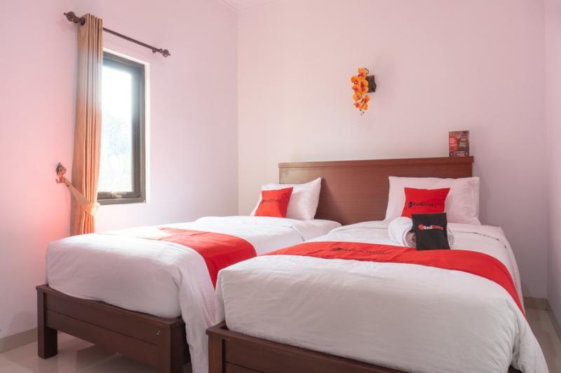 Reddoorz Near Jawa Timur Park 3 Wisma tamu 2*