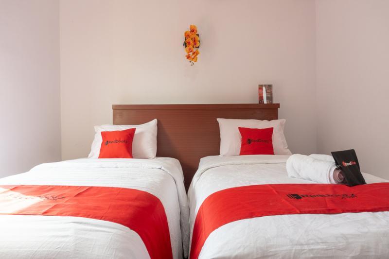 Wisma tamu Reddoorz Near Jawa Timur Park 3 Malang